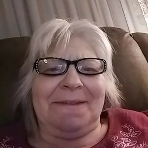 Meet your Posher, Claire